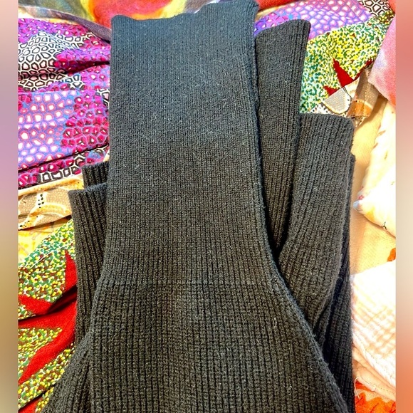 Banana Republic,Black, Softly Ribbed, Stretch, Excellent Wardrobe Add, Size Med - Picture 8 of 11